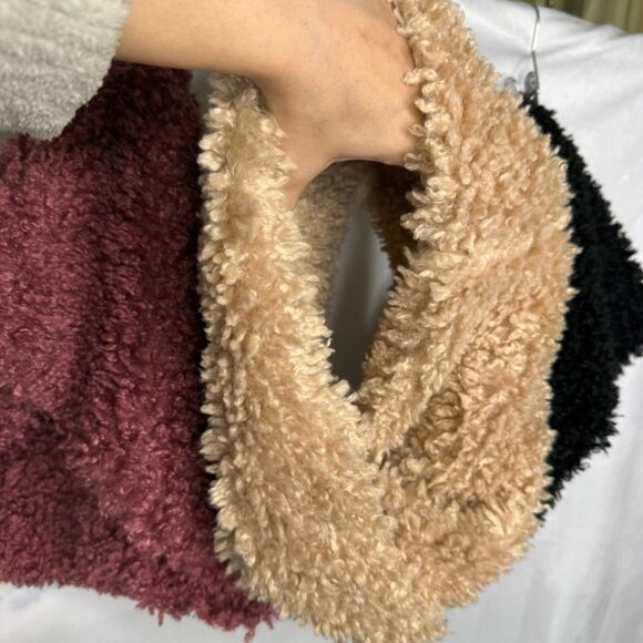 3 Pc Infinity Scarf; Circle Scarf; Winter Circle Scarf; Winter Infinity Scarf - Picture 2 of 4